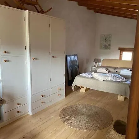 La Pedrera Rosa/the Pink Pedrera Feriehus