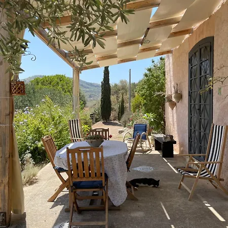 Feriehus La Pedrera Rosa/the Pink Pedrera Balata di Baida